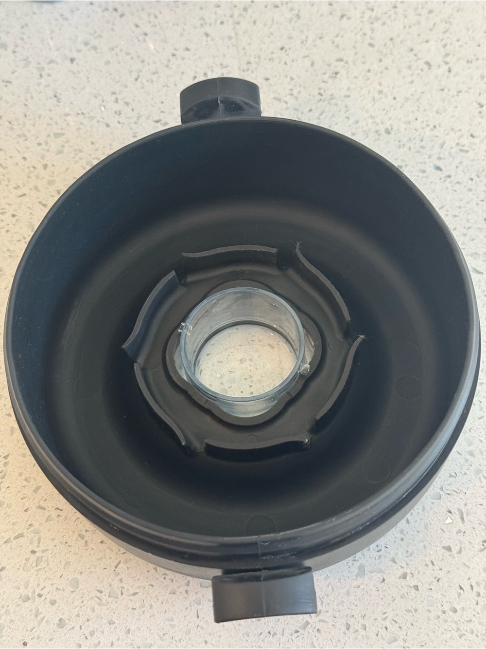 Vitamix Low-Profile 64-Ounce Container | Black Lid & Handle | EUC - Picture 8 of 10